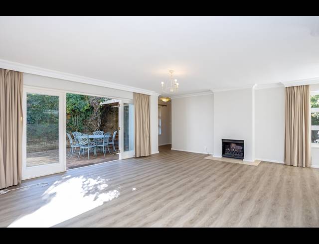 2 BEDROOM FREEHOLD TO LET IN NEWLANDS